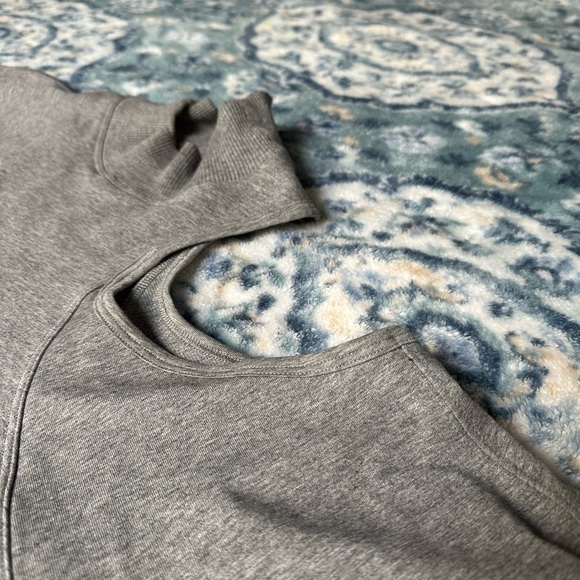 Lululemon Cold-Shoulder Asymmetrical Sweater Grey - Picture 4 of 6